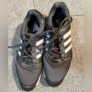 Men’s Adidas gray with white stripes size 10.5 pre-owned golf spikes
